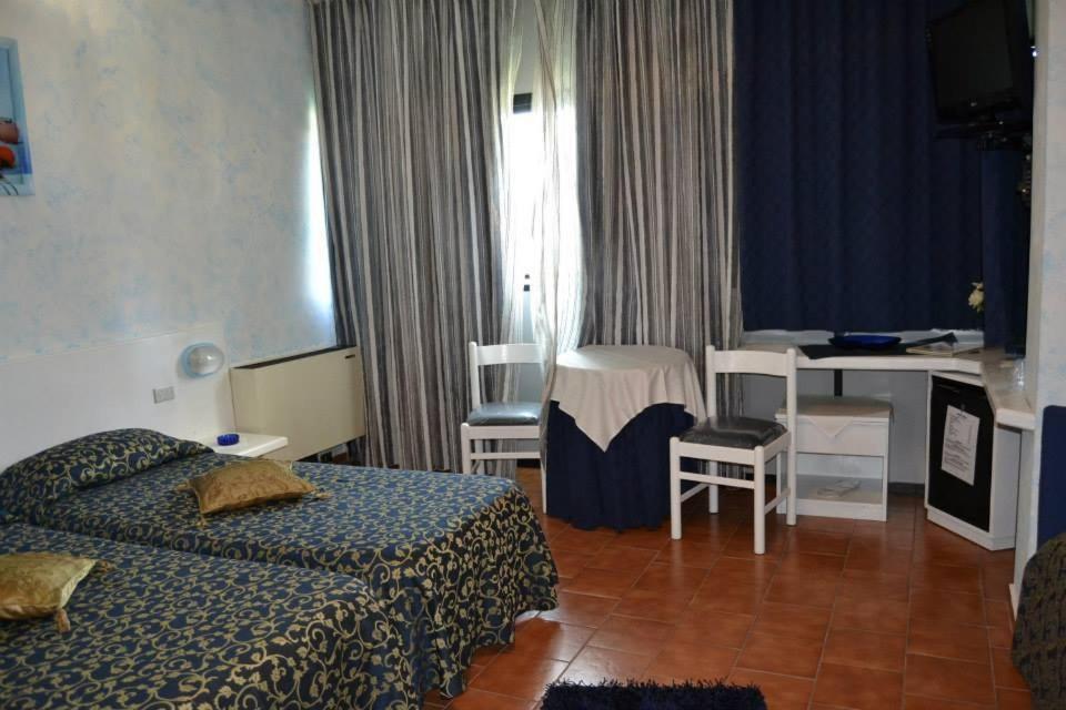 Hotel Eden Osio Sotto Zewnętrze zdjęcie