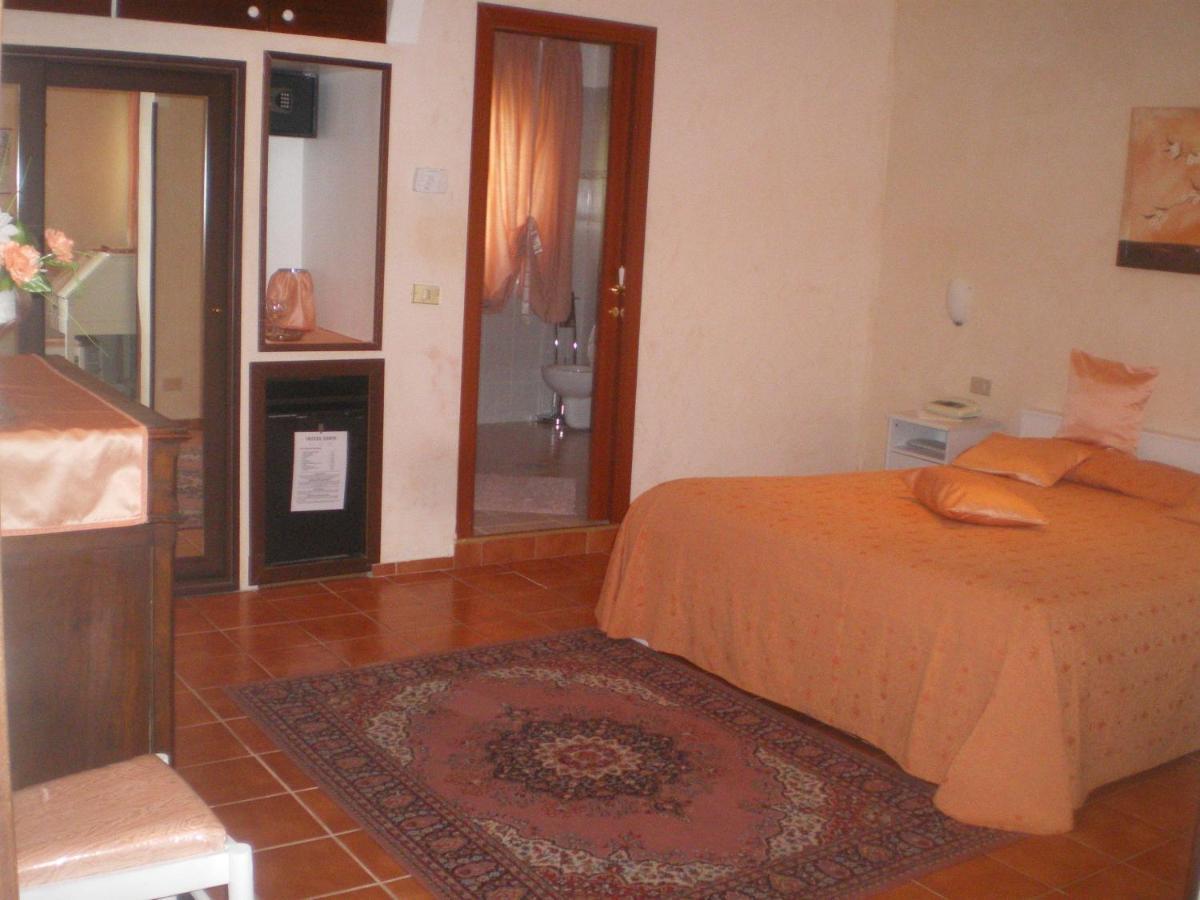 Hotel Eden Osio Sotto Pokój zdjęcie