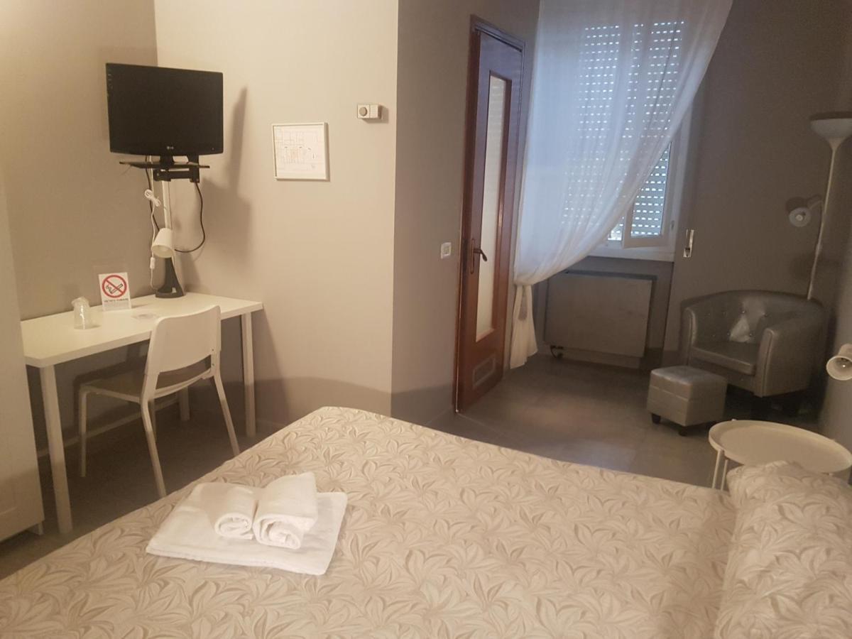 Hotel Eden Osio Sotto Zewnętrze zdjęcie