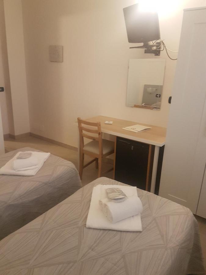 Hotel Eden Osio Sotto Zewnętrze zdjęcie