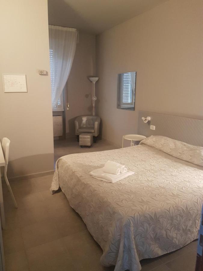 Hotel Eden Osio Sotto Zewnętrze zdjęcie
